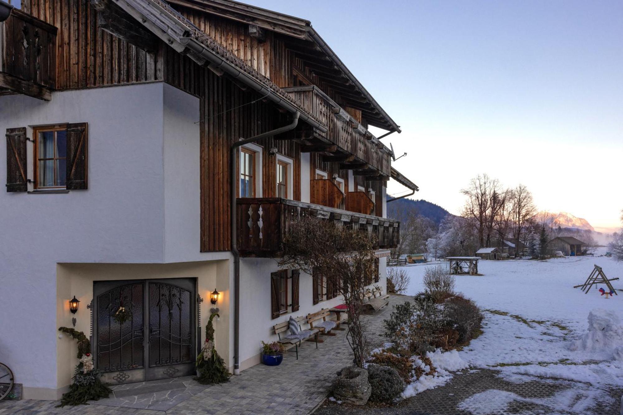 Schullerhof Hotel Хермагор Екстериор снимка