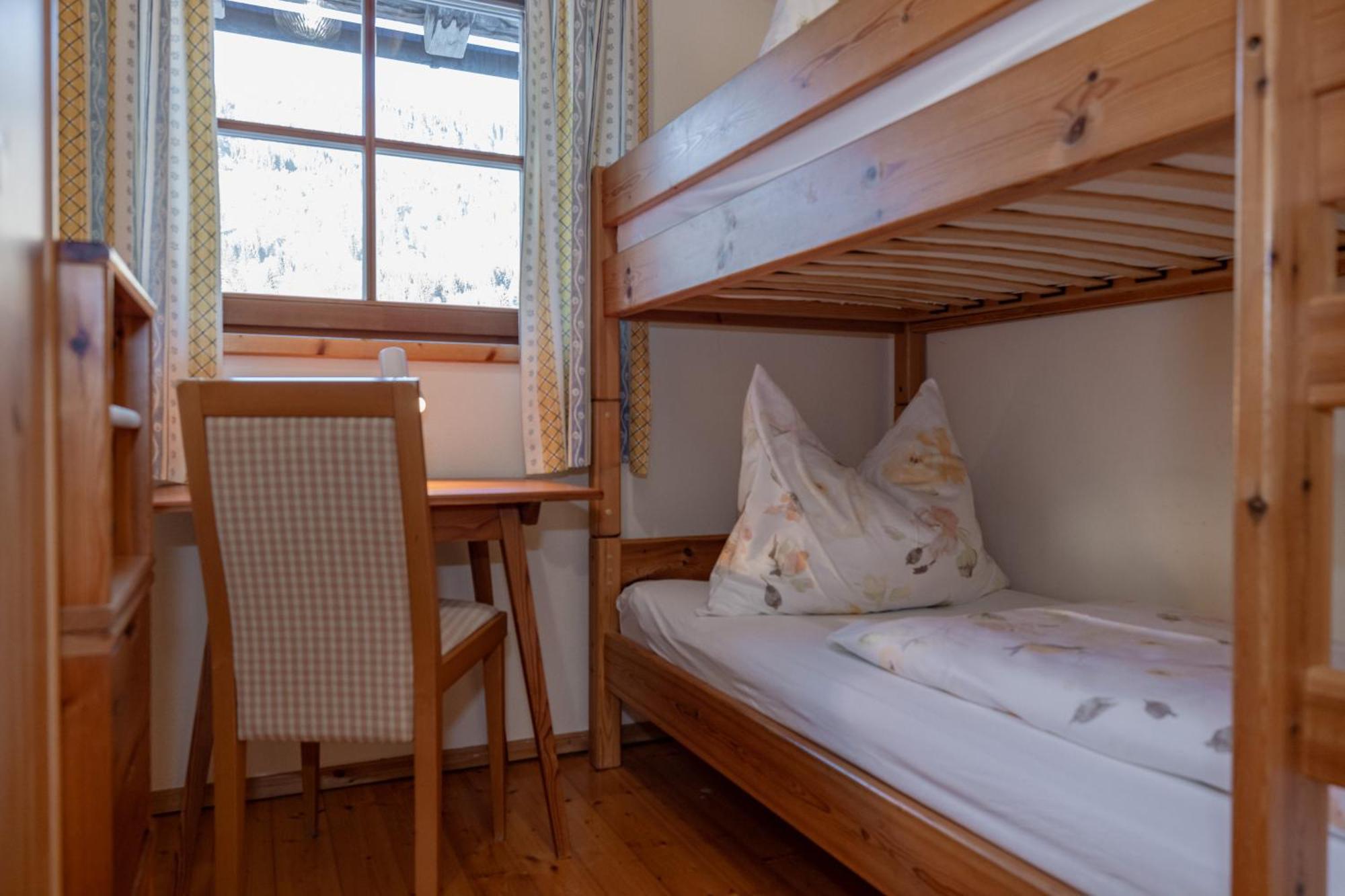 Schullerhof Hotel Хермагор Екстериор снимка