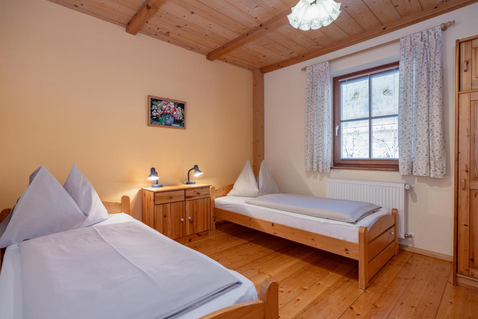 Schullerhof Hotel Хермагор Екстериор снимка