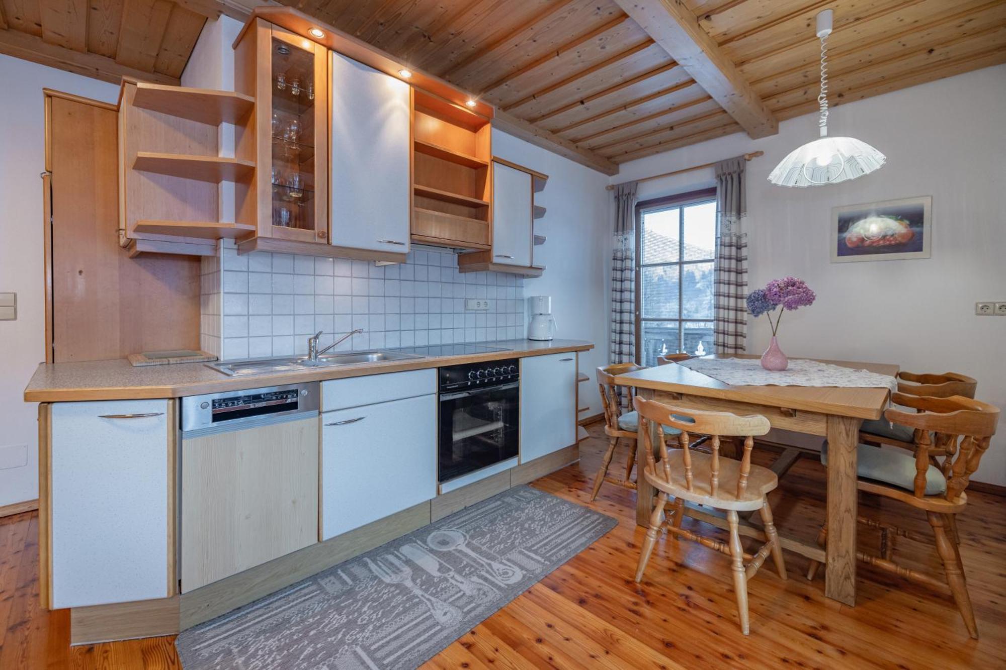 Schullerhof Hotel Хермагор Екстериор снимка