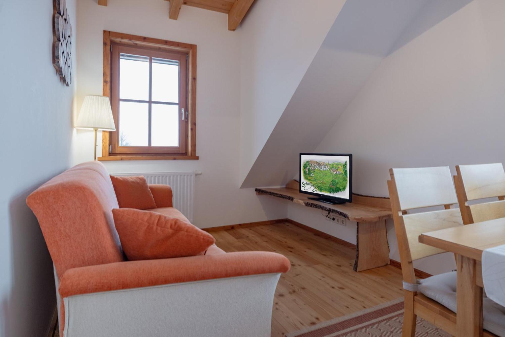 Schullerhof Hotel Хермагор Екстериор снимка