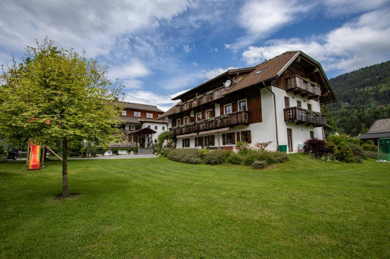 Schullerhof Hotel Хермагор Екстериор снимка