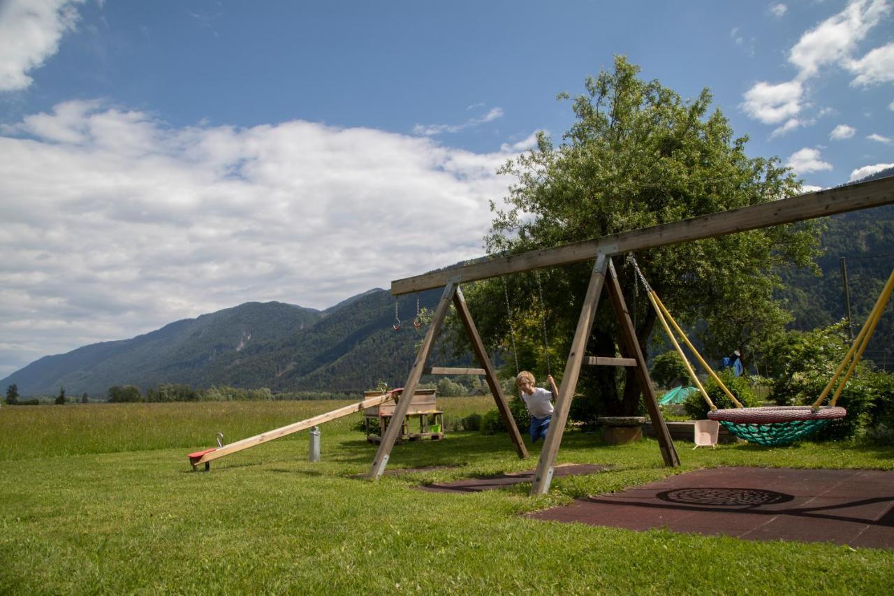 Schullerhof Hotel Хермагор Екстериор снимка